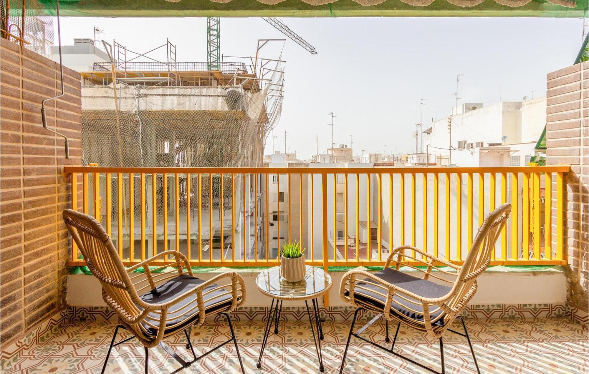 Lovely Apartment In Santa Pola With Kitchen Buitenkant foto