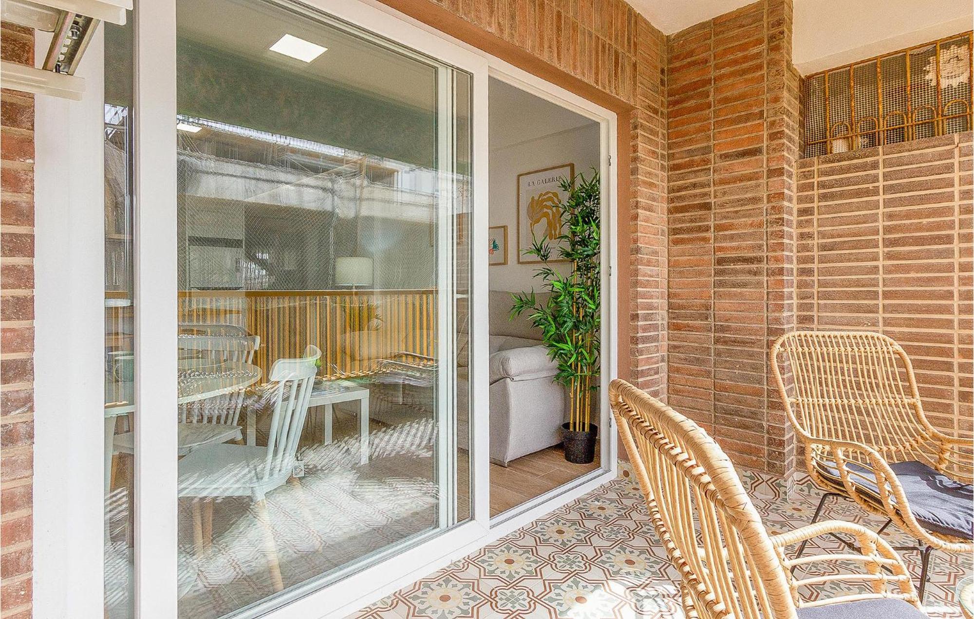 Lovely Apartment In Santa Pola With Kitchen Buitenkant foto