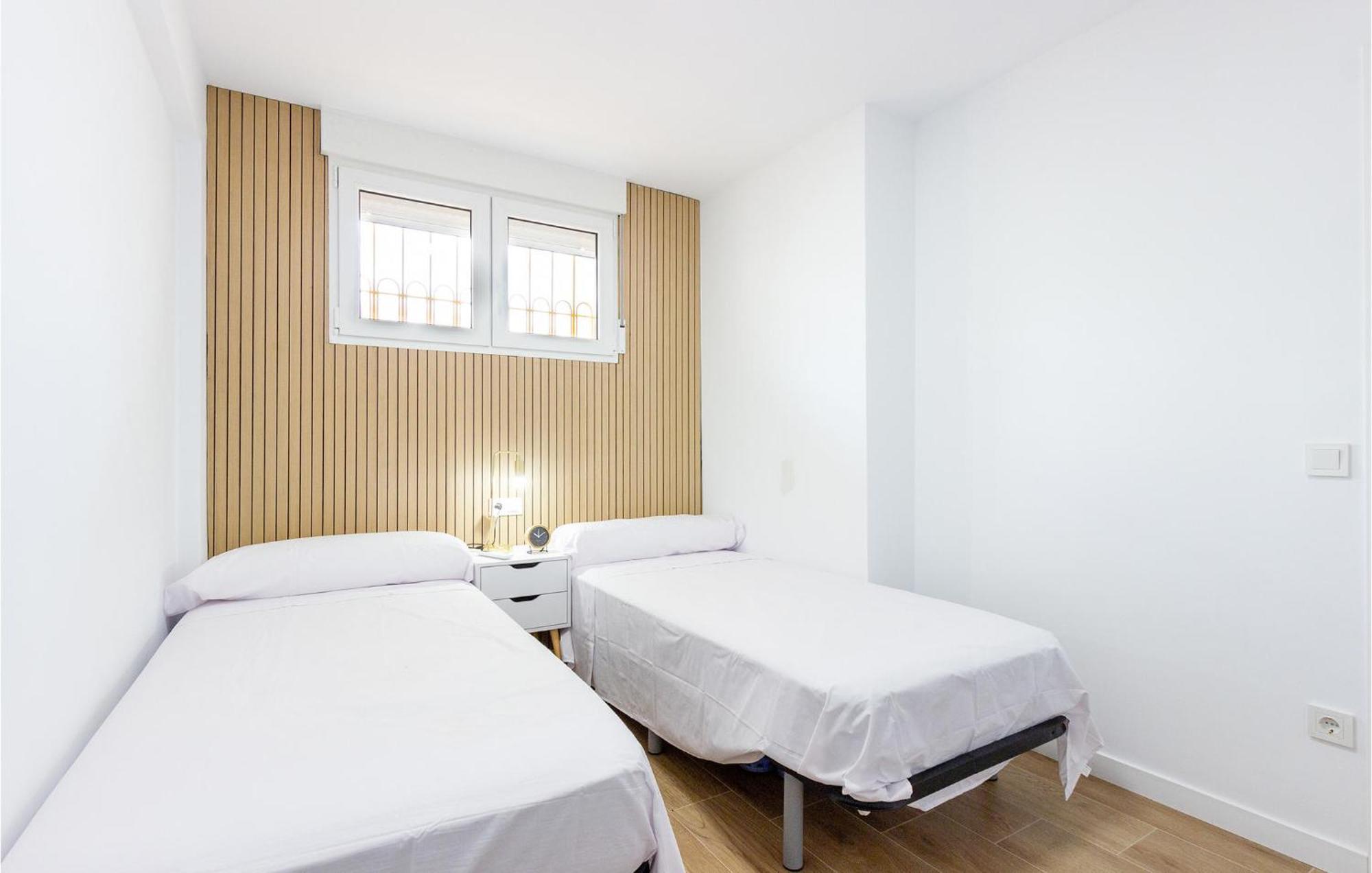 Lovely Apartment In Santa Pola With Kitchen Buitenkant foto