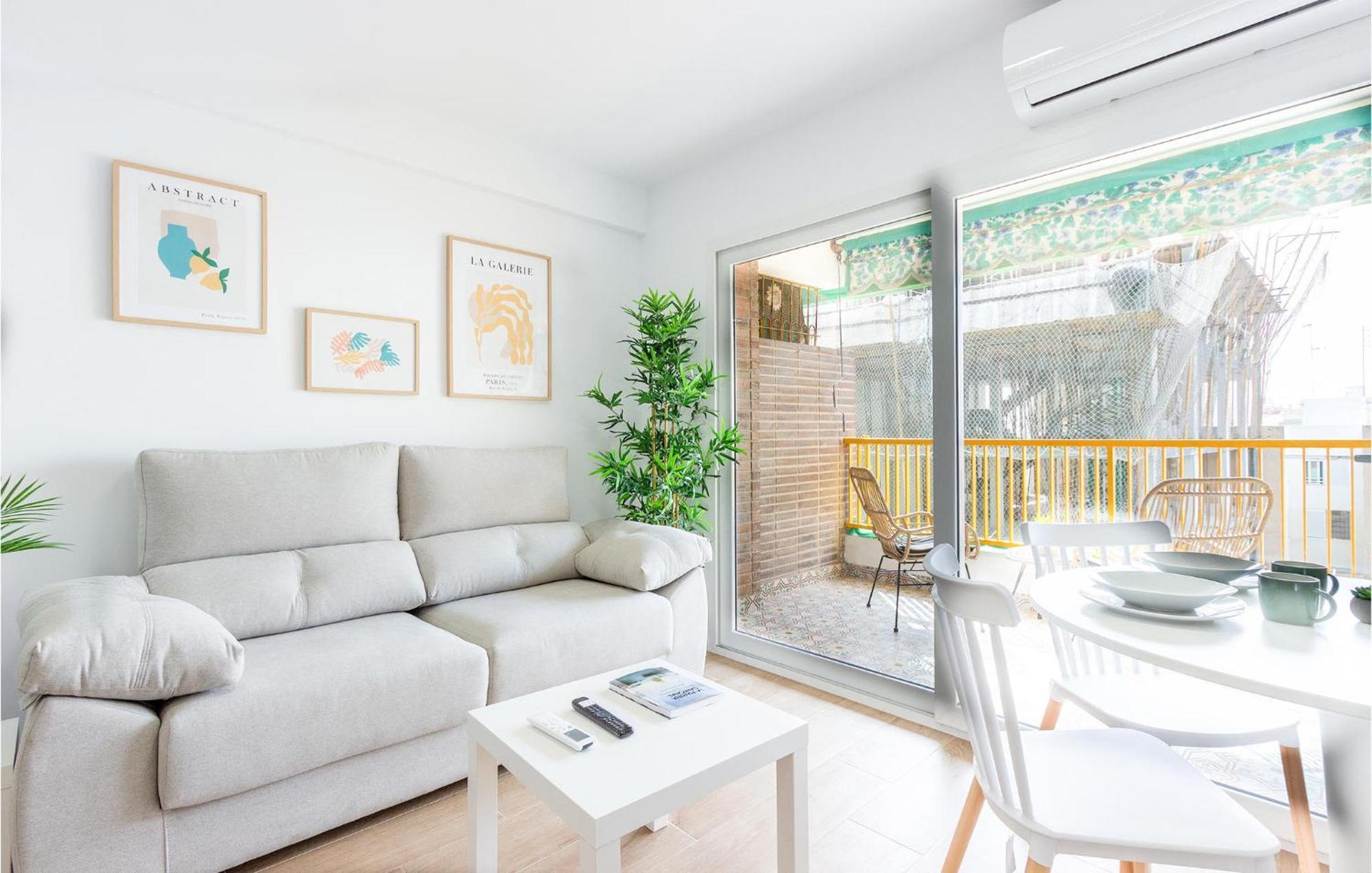 Lovely Apartment In Santa Pola With Kitchen Buitenkant foto