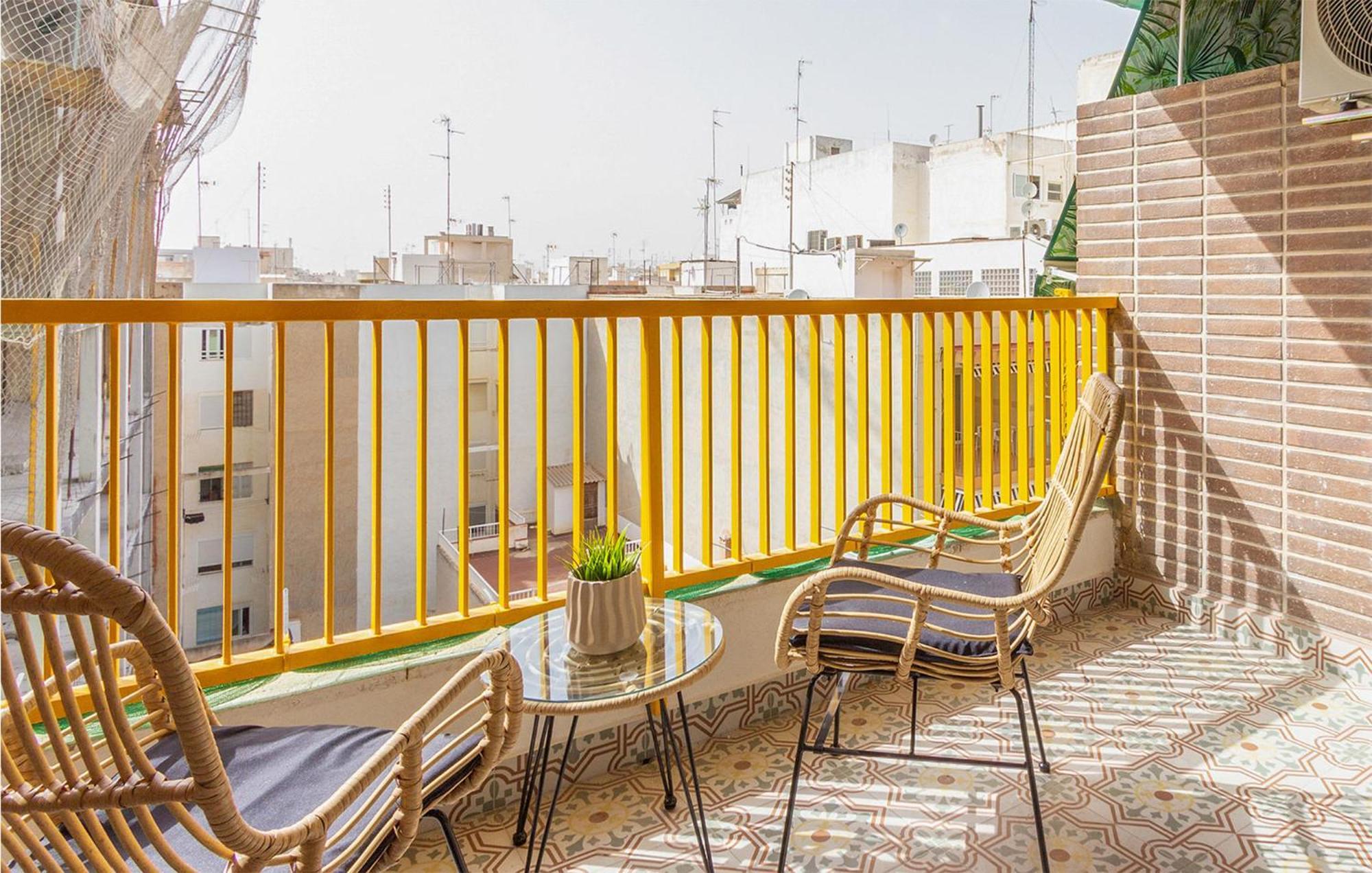 Lovely Apartment In Santa Pola With Kitchen Buitenkant foto