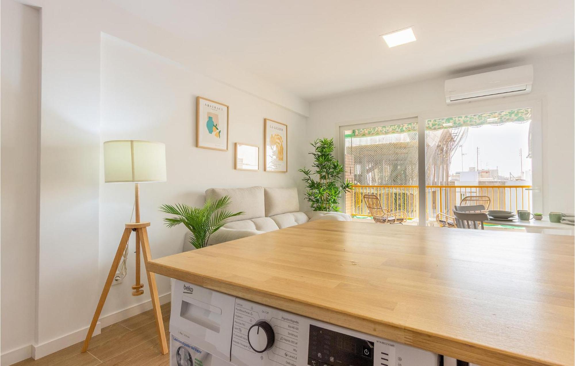 Lovely Apartment In Santa Pola With Kitchen Buitenkant foto