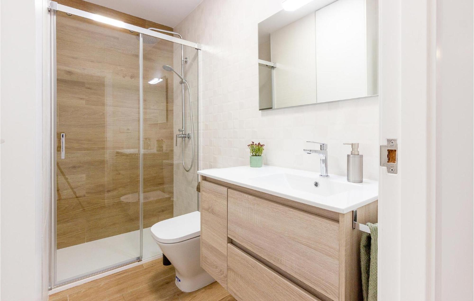 Lovely Apartment In Santa Pola With Kitchen Buitenkant foto