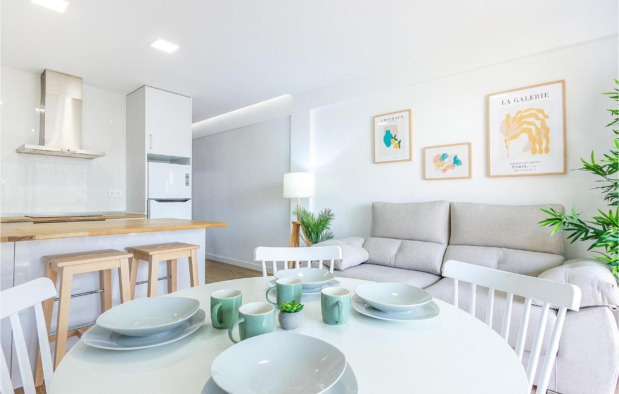 Lovely Apartment In Santa Pola With Kitchen Buitenkant foto